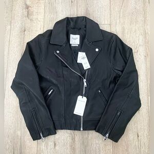 NWT Abercrombie & Fitch Genuine Leather Moto Jacket Women’s Size Large MSRP $380